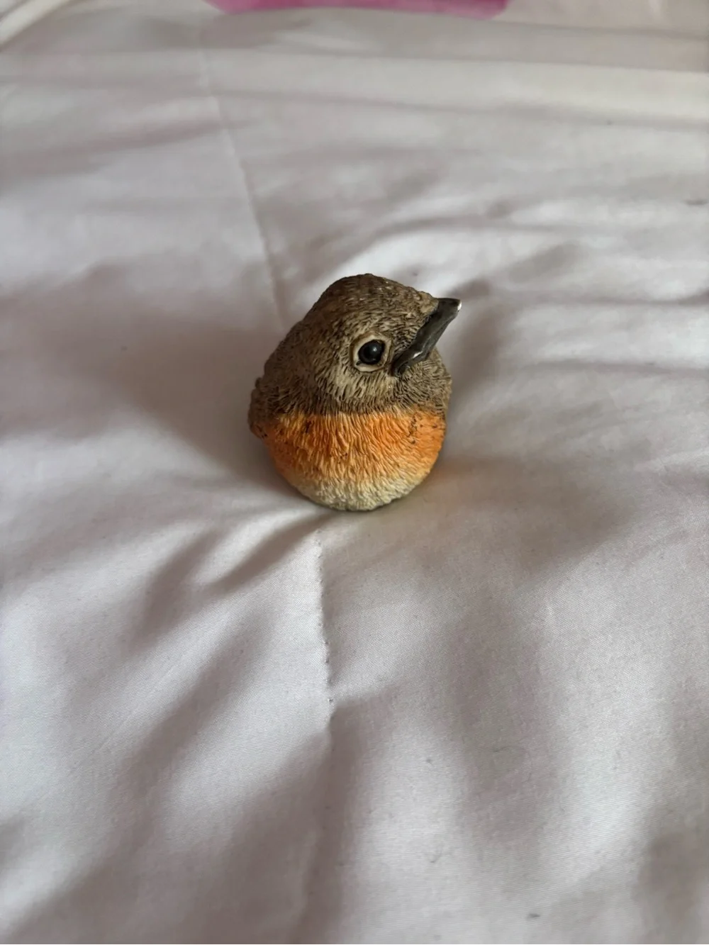 VTG 1988 UDC Backyard Birds Baby Robin Figurine Suzan Bradford